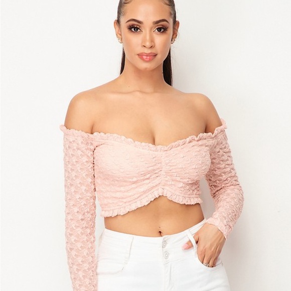wornbyana Tops - Pink Off-the-Shoulder Ruched Lettuce Trim Lace Long Sleeve Crop Top Size Large